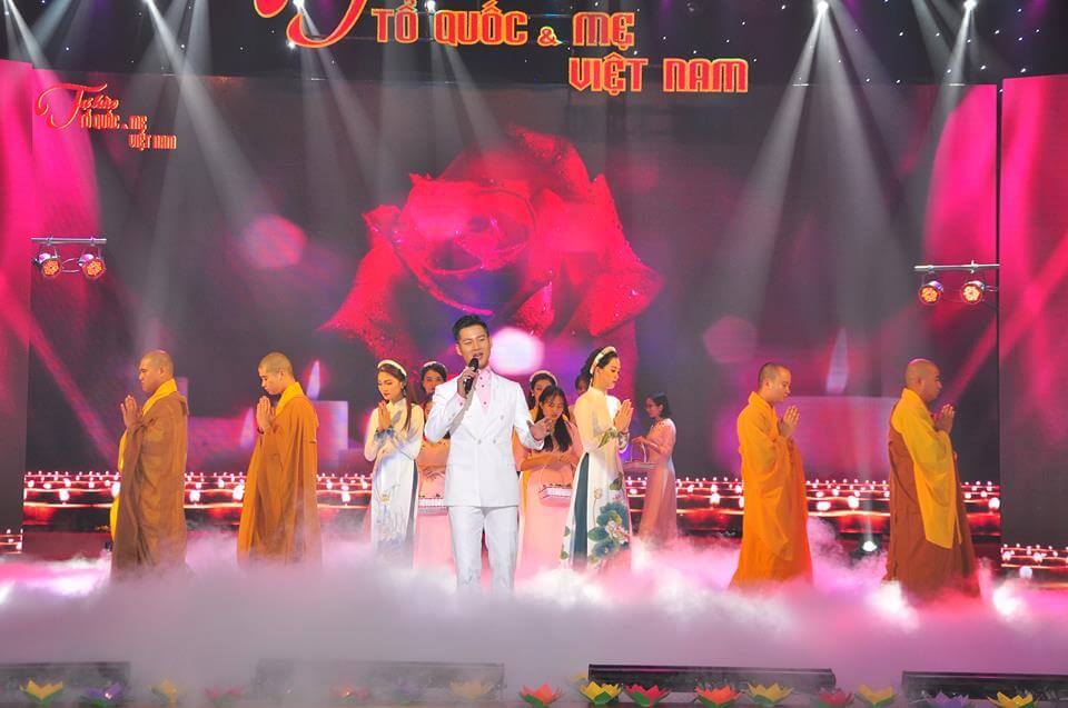 Chương trình “Tự hào Tổ quốc và mẹ Việt Nam”